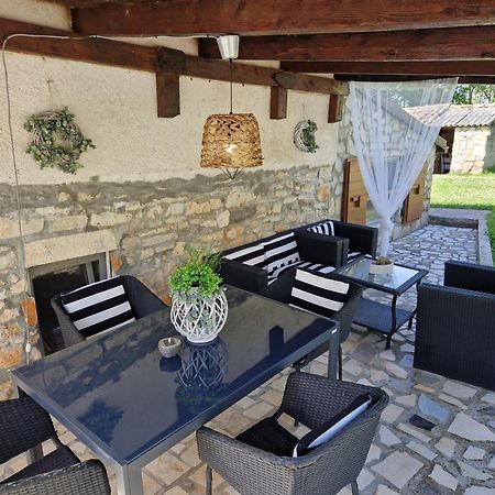 Holiday House Vuki Nedeščina Εξωτερικό φωτογραφία