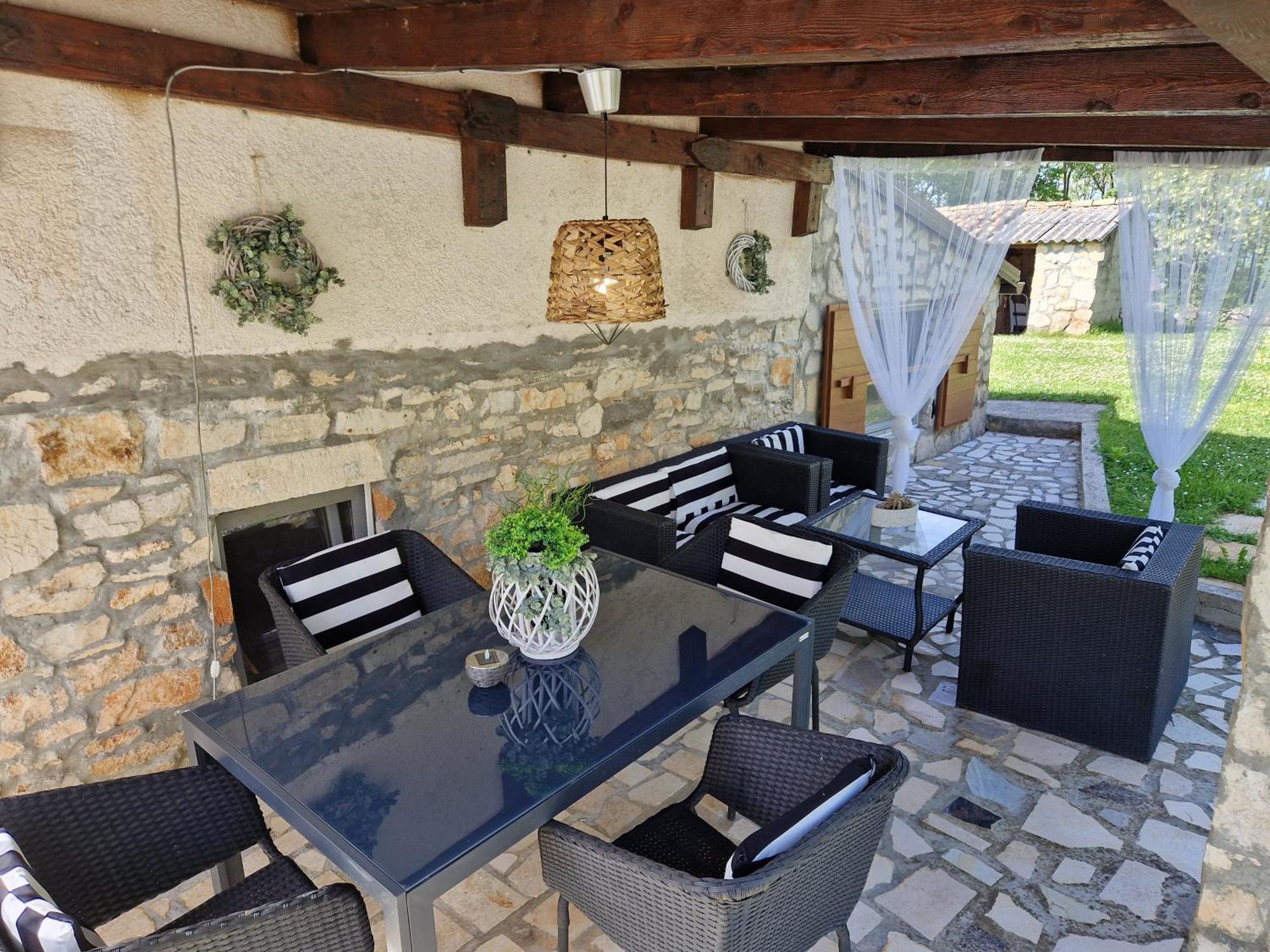 Holiday House Vuki Nedeščina Εξωτερικό φωτογραφία